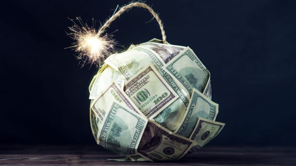 Chinese Expert Links Trump’s Tariffs to Rapid De-dollarization and US Dollar Decline