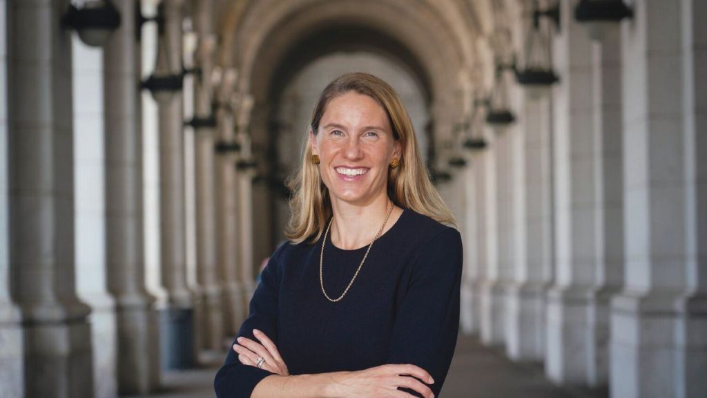 SEC Commissioner Crenshaw Rebuffs Statement on Liquid Staking