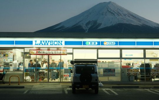 Exploring AI in the APAC retail sector