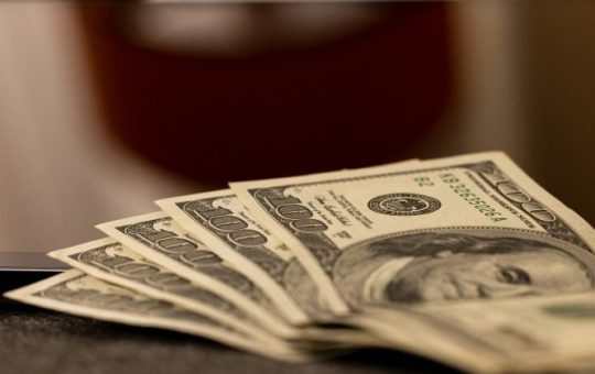 Bitcoin holds steady as inflation stays sticky and growth slows